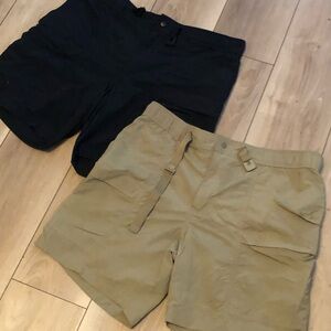 Black and Tan Eddie Bauer Cargo Shorts Set - large see pics for measurements